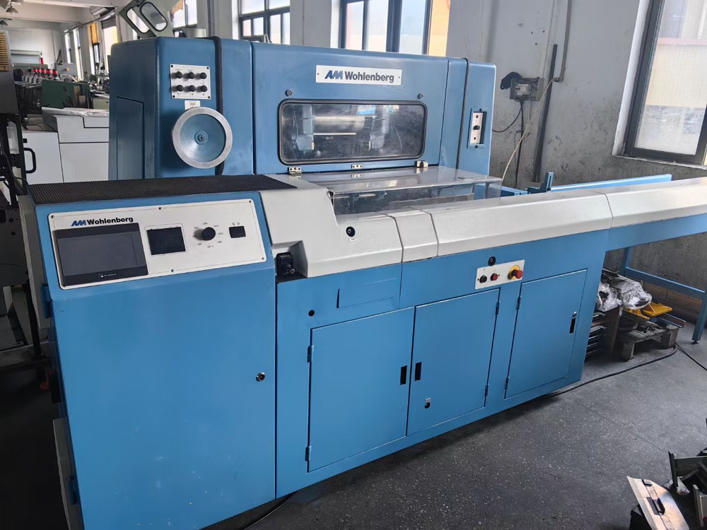 equipment (2)q8y